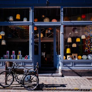 Retail storefront glass replacement